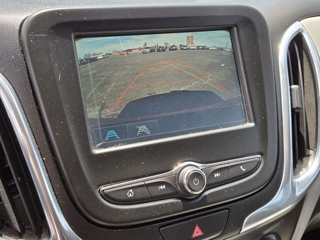 2018 Chevrolet Equinox LS - 22932894 - 20