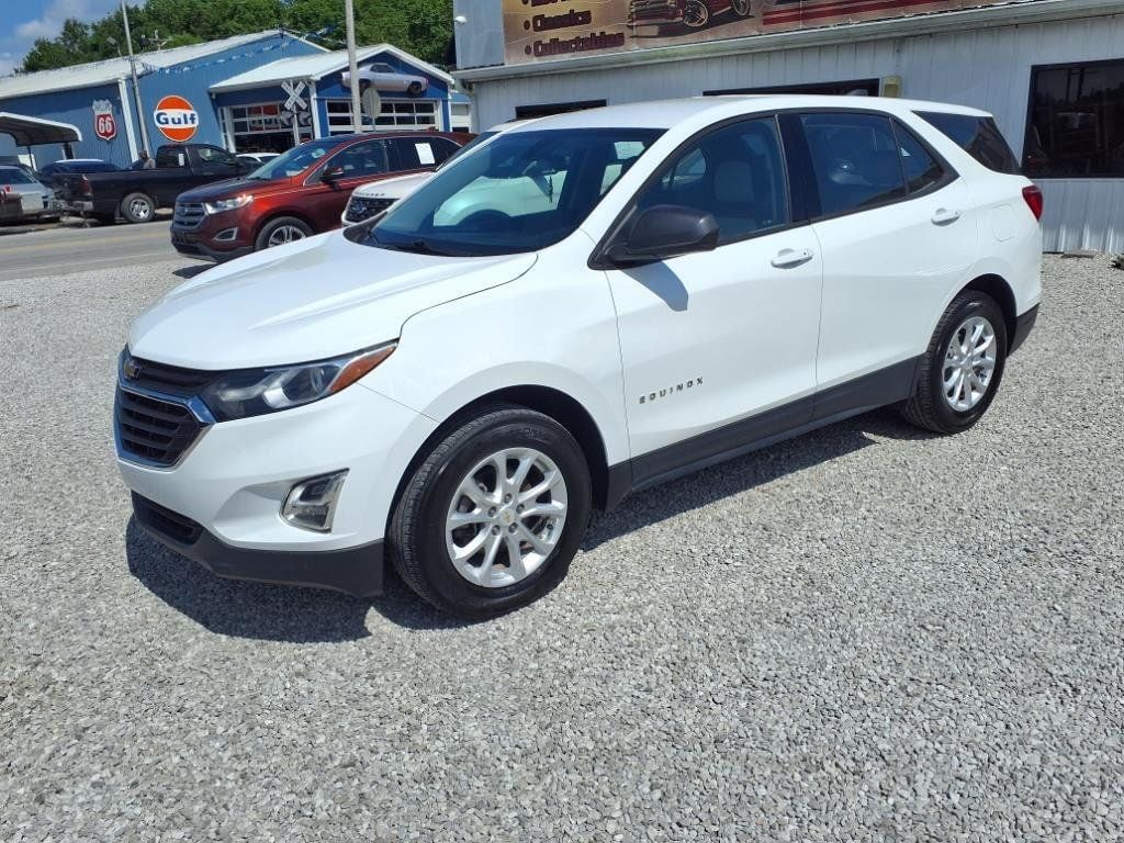 2018 Chevrolet Equinox LS - 22891061 - 3