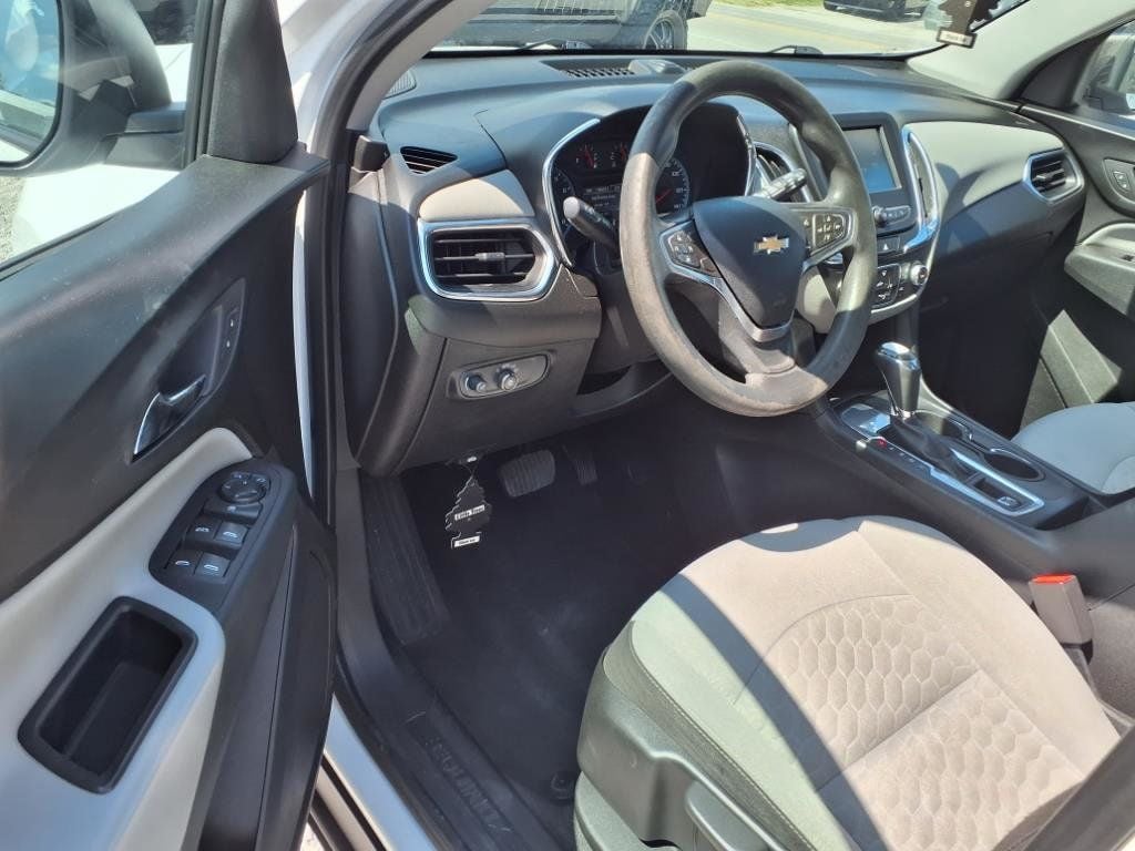 2018 Chevrolet Equinox LS - 22891061 - 5