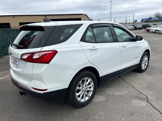 2018 Chevrolet Equinox LS - 22964735 - 3