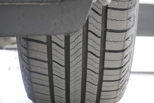 2018 Chevrolet Equinox LT - 22966278 - 28