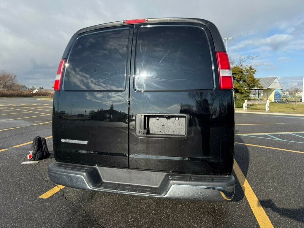 2018 Chevrolet Express 2500 Cargo Van 55,000 ORIGINAL MILES - 22718688 - 5