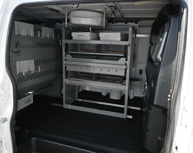 2018 Chevrolet Express Cargo Van 2500 - 23072130 - 9