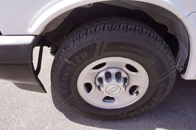 2018 Chevrolet Express Cargo Van 2500, ROOF RACK, CARGO SHELVES AND RACKS, LEATHER SEATS - 22989349 - 11