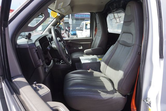 2018 Chevrolet Express Cargo Van 2500, ROOF RACK, CARGO SHELVES AND RACKS, LEATHER SEATS - 22989349 - 16