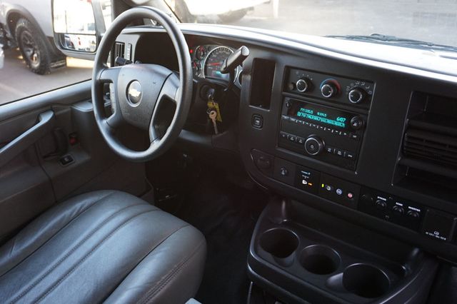 2018 Chevrolet Express Cargo Van 2500, ROOF RACK, CARGO SHELVES AND RACKS, LEATHER SEATS - 22989349 - 30