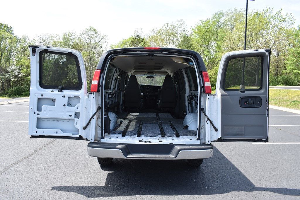 2018 Chevrolet Express Cargo LT 3500 Van photo 4
