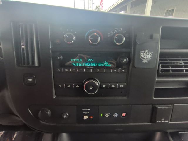 2018 Chevrolet Express Cargo Van RWD 2500 135" - 23021577 - 16