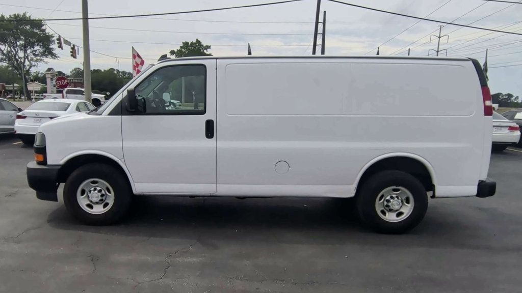 Chevrolet Express Cargo Van RWD 2500 135" photo 5