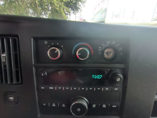 2018 Chevrolet Express Cargo Van RWD 2500 135" - 23036569 - 17