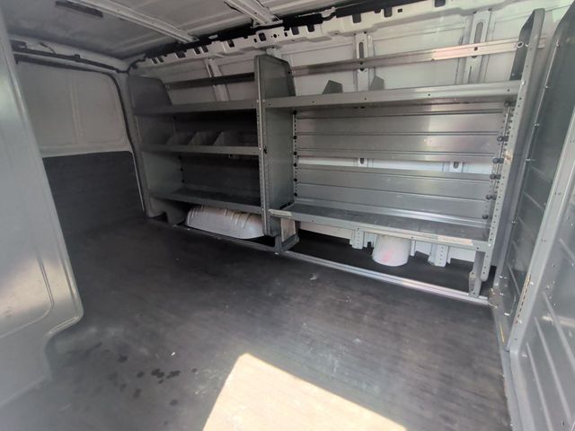 2018 Chevrolet Express Cargo Van RWD 2500 135" - 23036569 - 19
