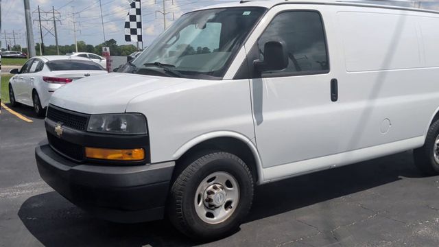 2018 Chevrolet Express Cargo Van RWD 2500 135" - 23036569 - 3