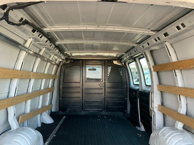 2018 Chevrolet Express Cargo Van RWD 2500 135" - 22974056 - 12