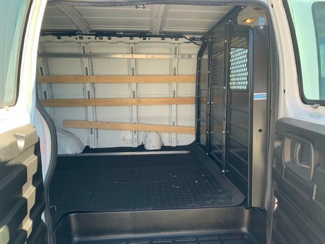 2018 Chevrolet Express Cargo Van RWD 2500 135" - 22974056 - 1