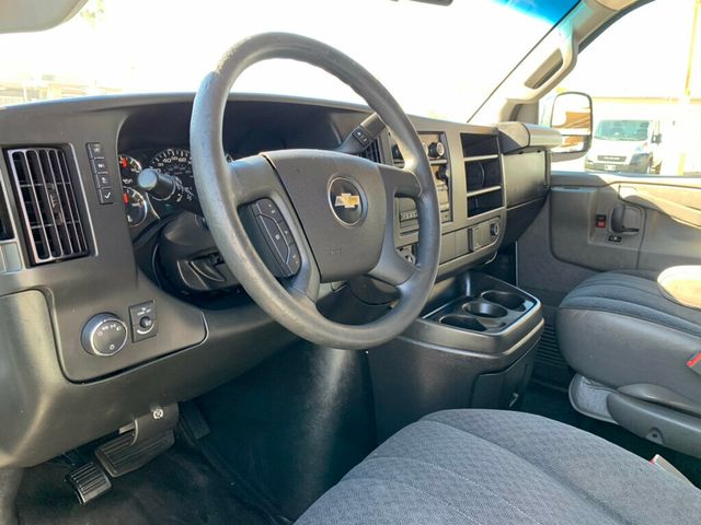 2018 Chevrolet Express Cargo Van RWD 2500 135" - 22974056 - 26