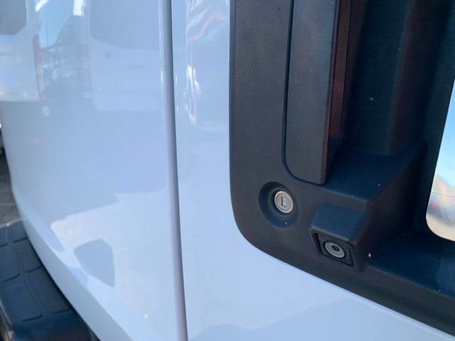 2018 Chevrolet Express Cargo Van RWD 2500 135" - 22974056 - 33