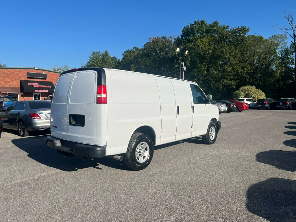 2018 Chevrolet Express Cargo Van RWD 2500 135" - 22610017 - 2