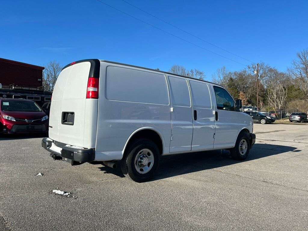 2018 Chevrolet Express Cargo Van RWD 2500 135" - 22779097 - 4