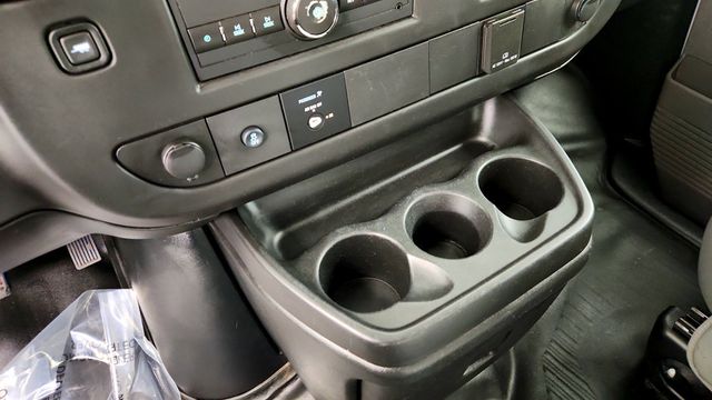 2018 Chevrolet Express Cargo Van RWD 2500 135'' w/ 6.0L V8 & Driver Convenience  Package - 22993452 - 14