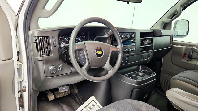 2018 Chevrolet Express Cargo Van RWD 2500 135'' w/ 6.0L V8 Engine - 23065962 - 10