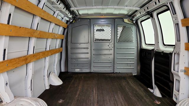2018 Chevrolet Express Cargo Van RWD 2500 135'' w/ 6.0L V8 Engine - 23065962 - 22