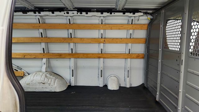 2018 Chevrolet Express Cargo Van RWD 2500 135'' w/ 6.0L V8 Engine - 23065962 - 24
