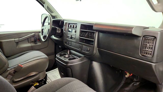 2018 Chevrolet Express Cargo Van RWD 2500 135'' w/ 6.0L V8 Engine - 23065962 - 27