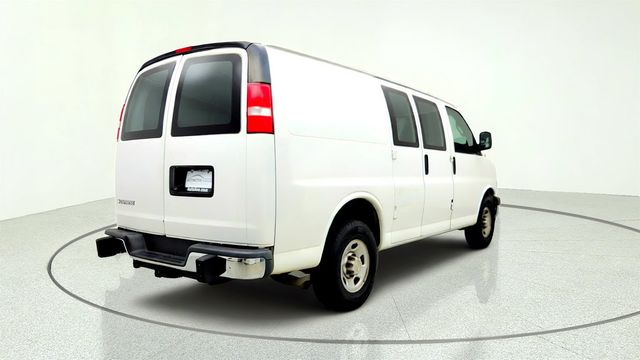 2018 Chevrolet Express Cargo Van RWD 2500 135'' w/ 6.0L V8 Engine - 23065962 - 4