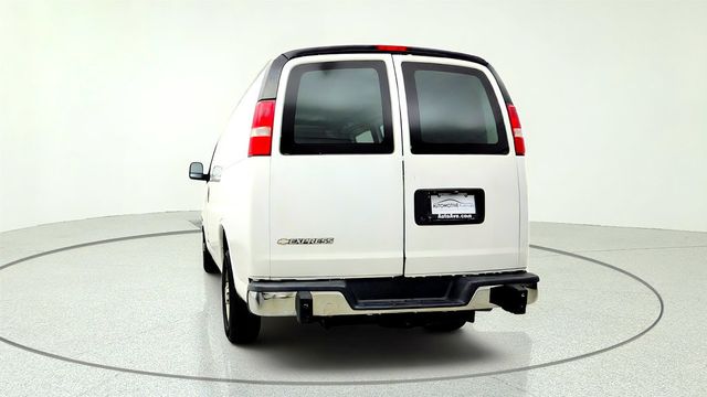 2018 Chevrolet Express Cargo Van RWD 2500 135'' w/ 6.0L V8 Engine - 23065962 - 5
