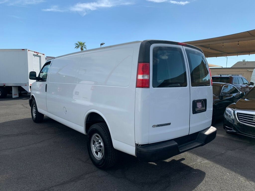 2018 Chevrolet Express Cargo Van 2500 photo 3