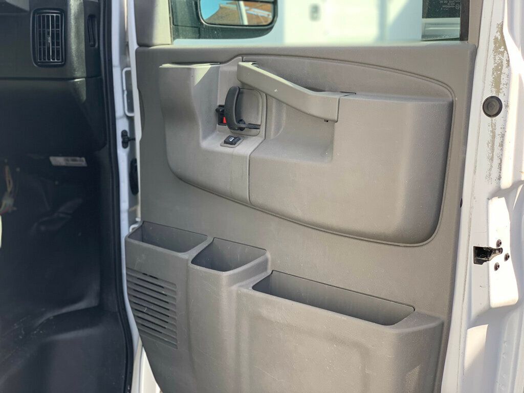 2018 Chevrolet Express Cargo Van 2500 photo 11