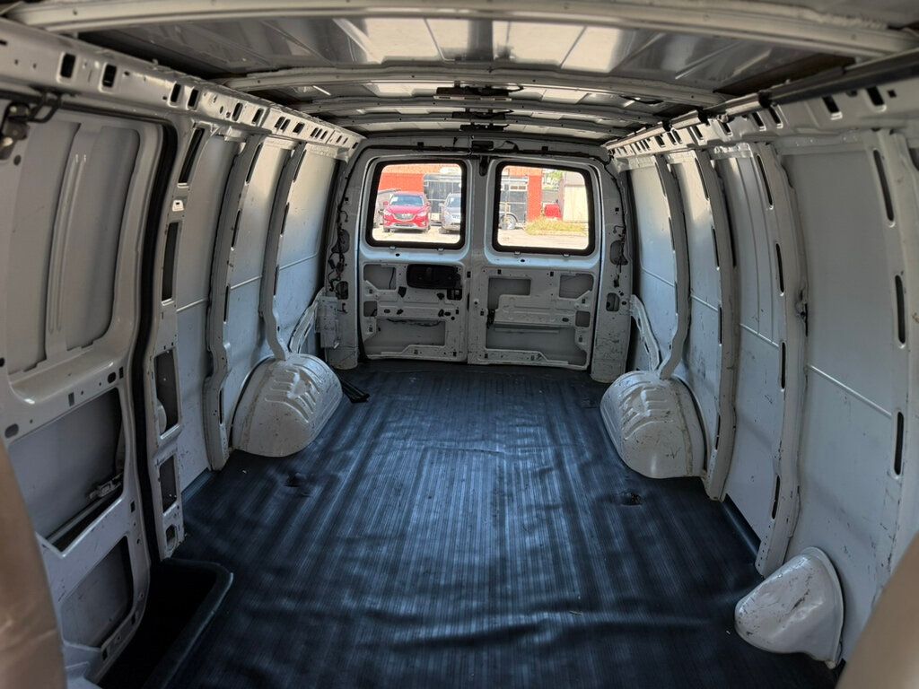 2018 Chevrolet Express Cargo Van RWD 2500 155" - 22908445 - 11