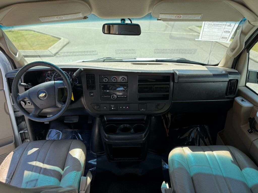 2018 Chevrolet Express Cargo Van RWD 2500 155" - 22908445 - 16