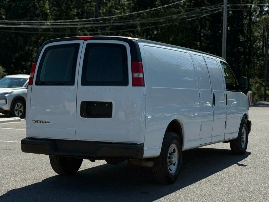 2018 Chevrolet Express Cargo Van 2500 photo 3