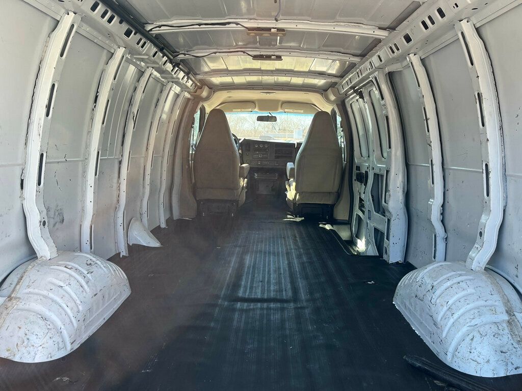 2018 Chevrolet Express Cargo Van RWD 2500 155" - 22973020 - 9