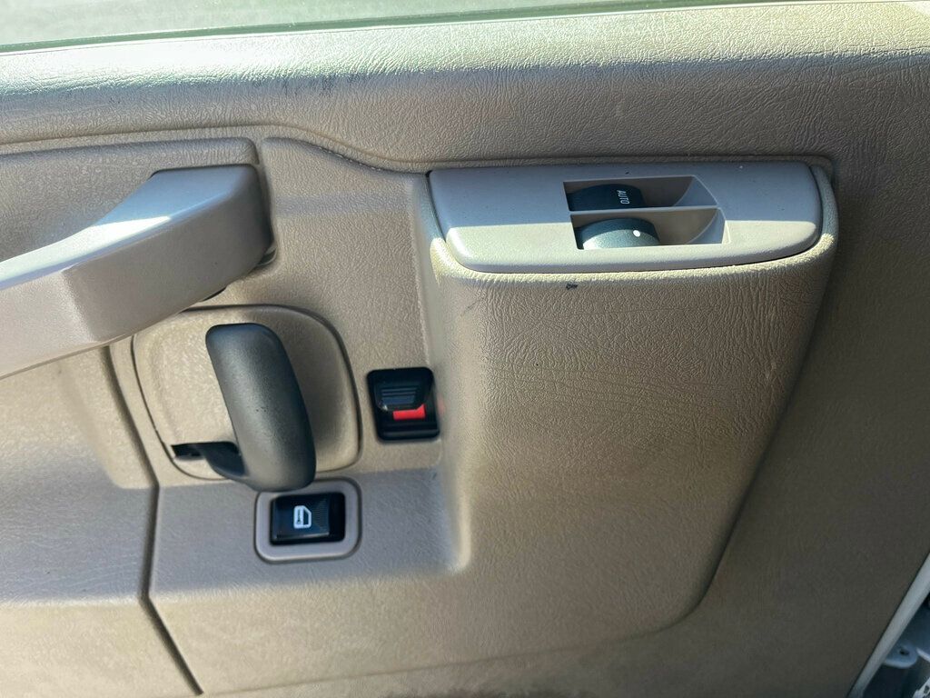 2018 Chevrolet Express Cargo Van RWD 2500 155" - 22973020 - 14