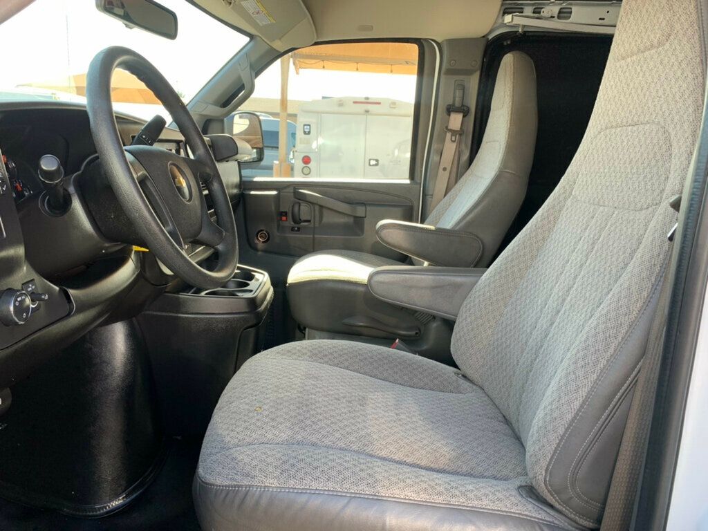2018 Chevrolet Express Cargo Van RWD 2500 155" V8 Low miles 1-Owner - 23035900 - 23