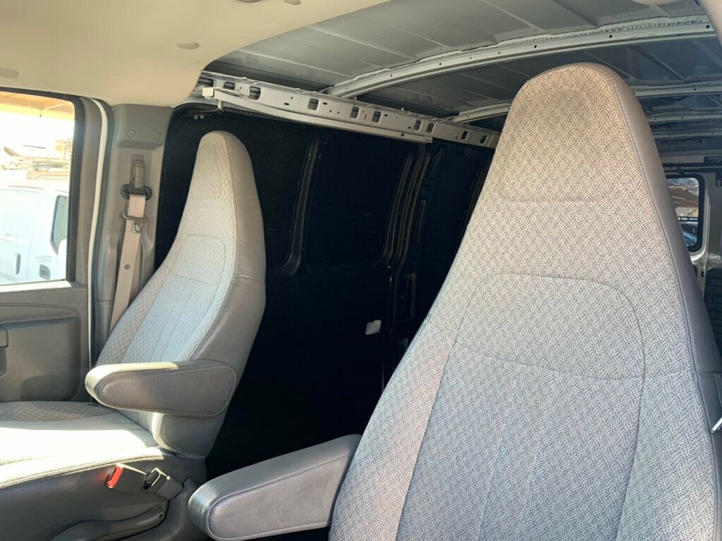 2018 Chevrolet Express Cargo Van RWD 2500 155" V8 Low miles 1-Owner - 23035900 - 24