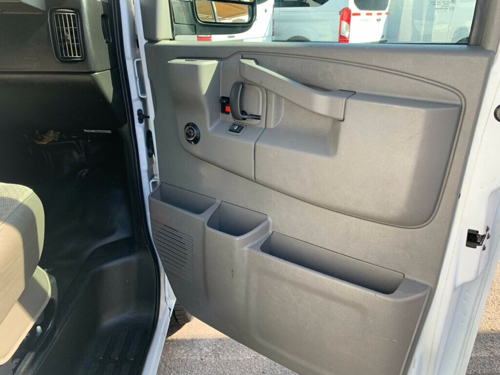 2018 Chevrolet Express Cargo Van RWD 2500 155" V8 Low miles 1-Owner - 23035900 - 26