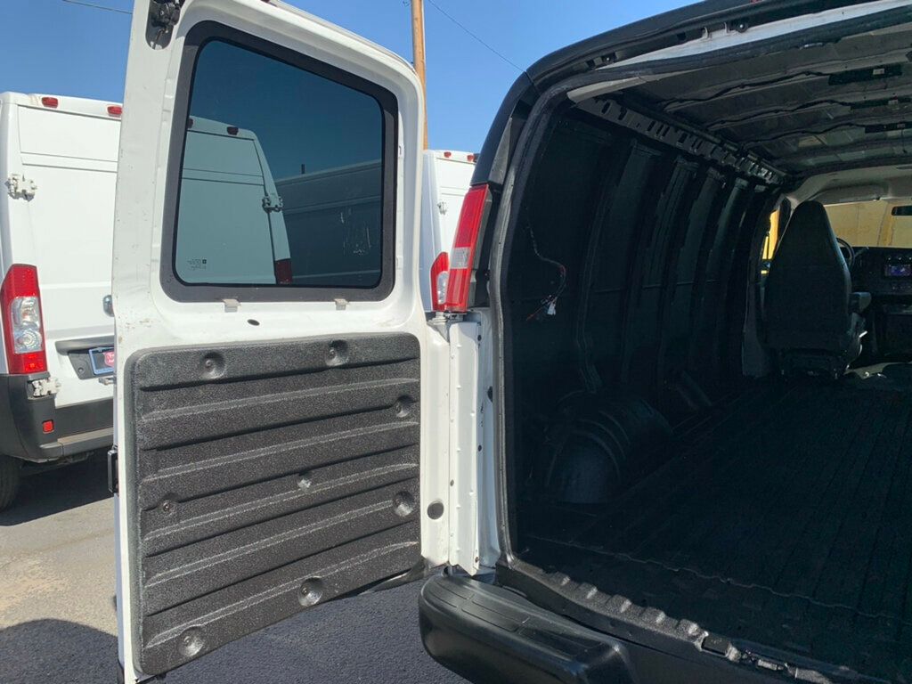 2018 Chevrolet Express Cargo Van RWD 2500 155" V8 Low miles 1-Owner - 23035900 - 2