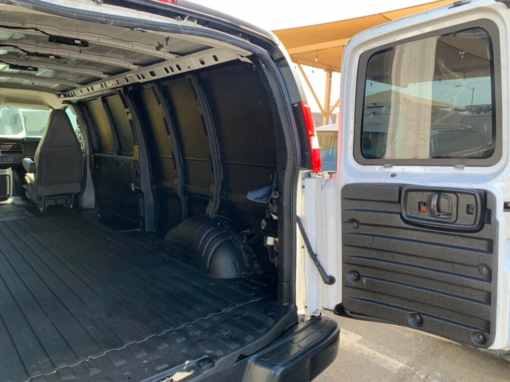 2018 Chevrolet Express Cargo Van RWD 2500 155" V8 Low miles 1-Owner - 23035900 - 3
