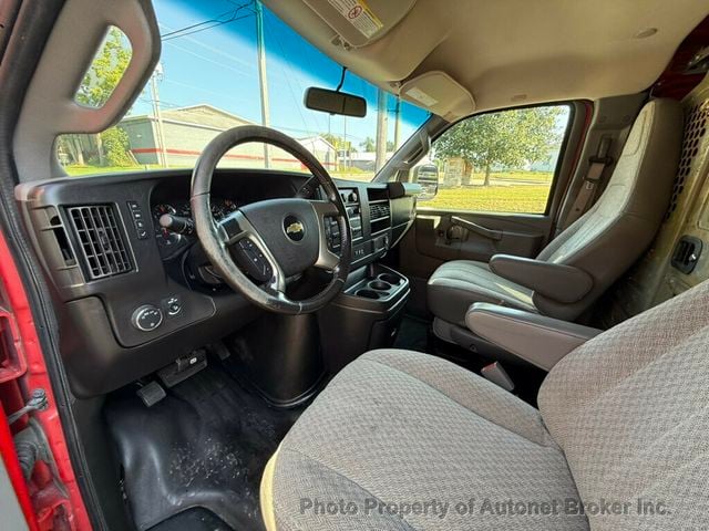 2018 Chevrolet Express Cargo Van RWD 3500 135" - 23074077 - 11