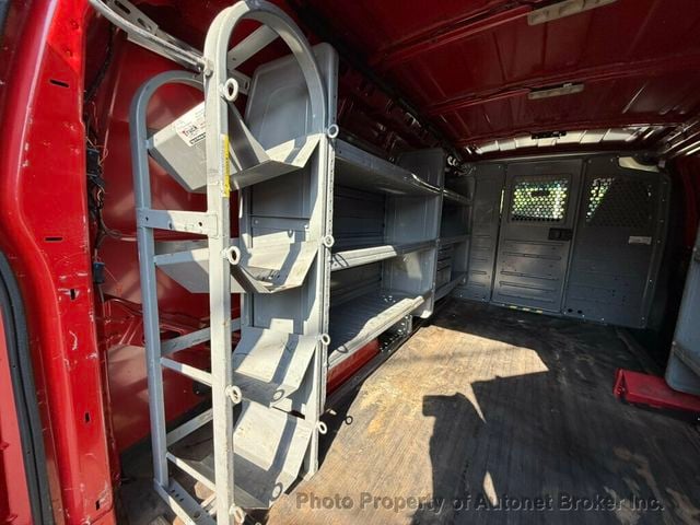 2018 Chevrolet Express Cargo Van RWD 3500 135" - 23074077 - 23
