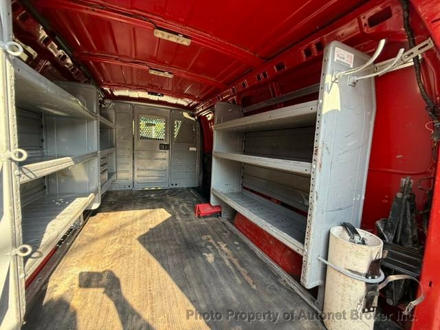 2018 Chevrolet Express Cargo Van RWD 3500 135" - 23074077 - 24