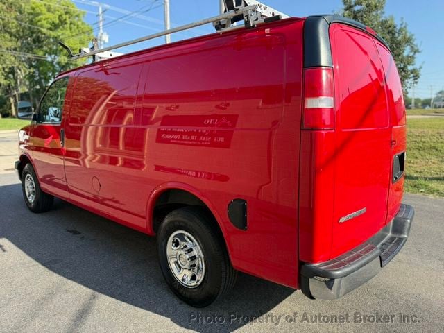 2018 Chevrolet Express Cargo Van RWD 3500 135" - 23074077 - 5