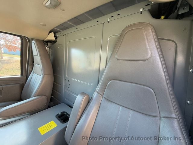 2018 Chevrolet Express Cargo Van RWD 3500 155" - 22947460 - 14