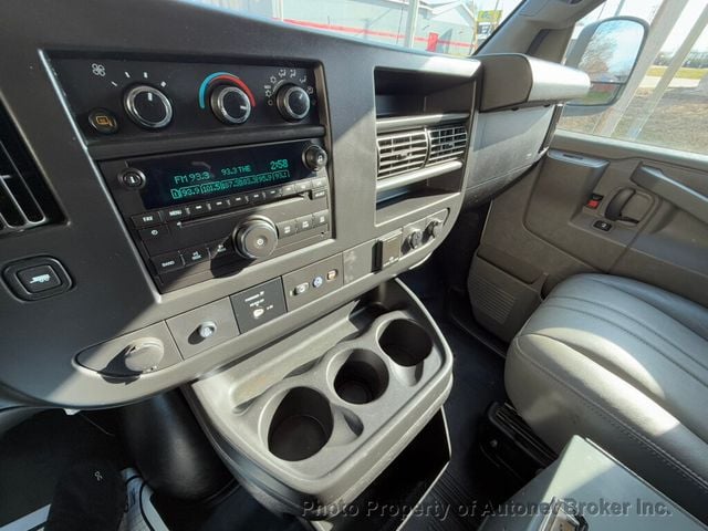 2018 Chevrolet Express Cargo Van RWD 3500 155" - 22947460 - 17