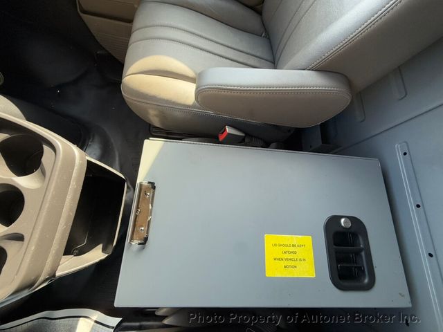 2018 Chevrolet Express Cargo Van RWD 3500 155" - 22947460 - 18