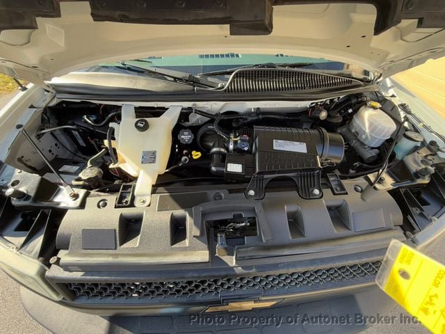 2018 Chevrolet Express Cargo Van RWD 3500 155" - 22947460 - 31