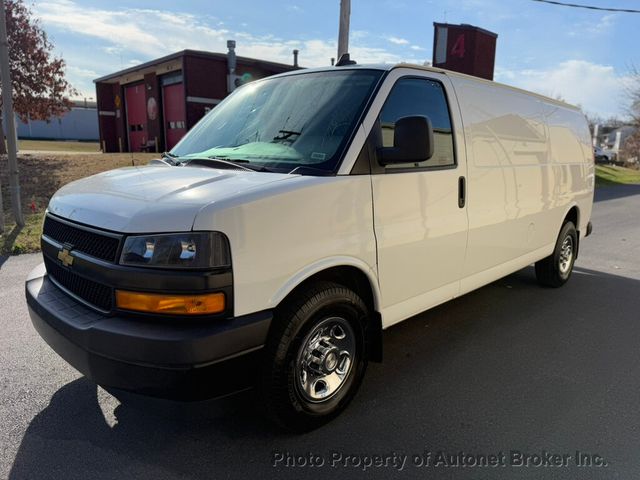 2018 Chevrolet Express Cargo Van RWD 3500 155" - 22947460 - 3